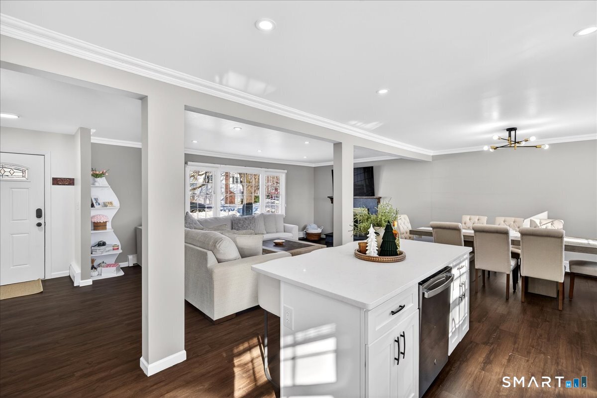 114 Daniel Road Hamden, CT 06517 - Photo 8 of 32