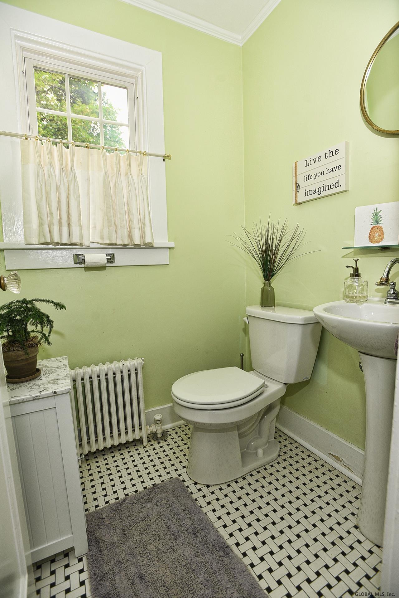 8 Ridgefield Street Albany, NY 12208 - Photo 8 of 22 Photo 8