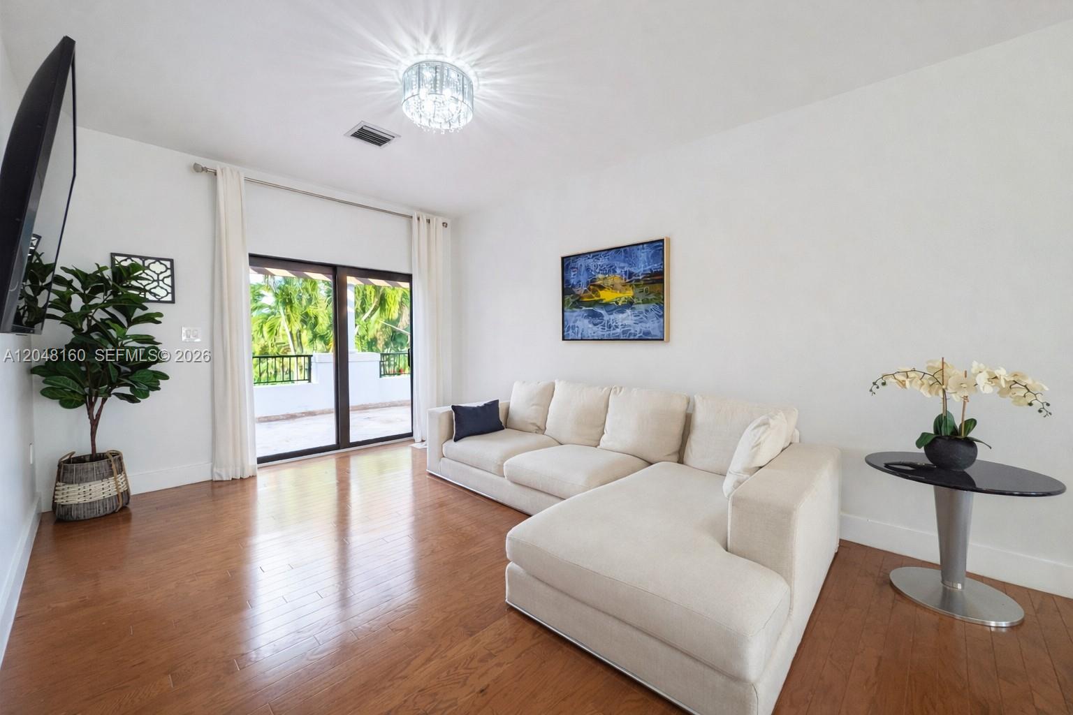471 Southwest 30th Road Miami, FL 33129 - Photo 21 of 39 Gallery Image 21