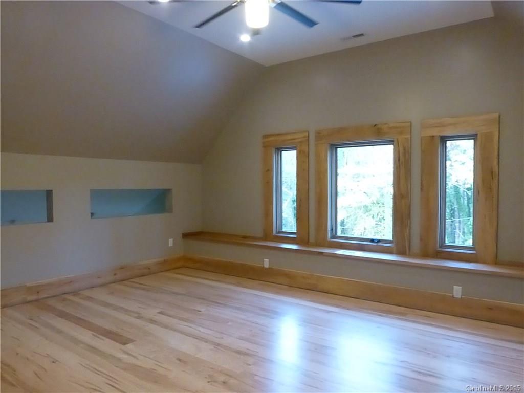 59 Gash Farm Road Asheville, NC 28805 - Photo 15 of 24 Gallery Image 15