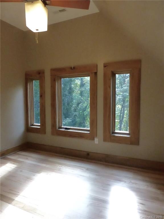 59 Gash Farm Road Asheville, NC 28805 - Photo 18 of 24 Gallery Image 18