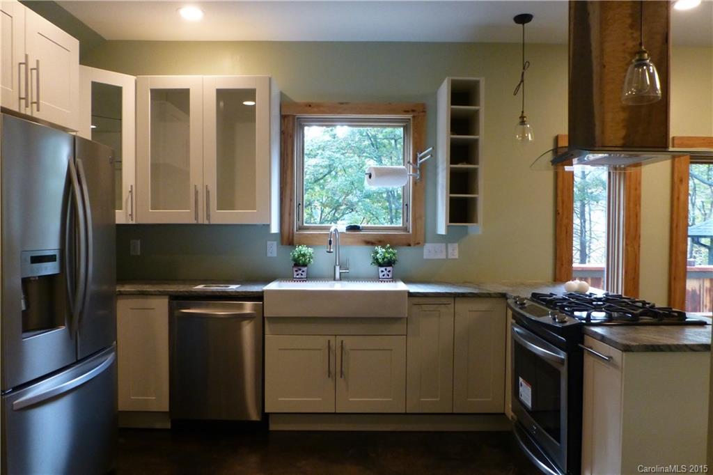 59 Gash Farm Road Asheville, NC 28805 - Photo 4 of 24 Gallery Image 4