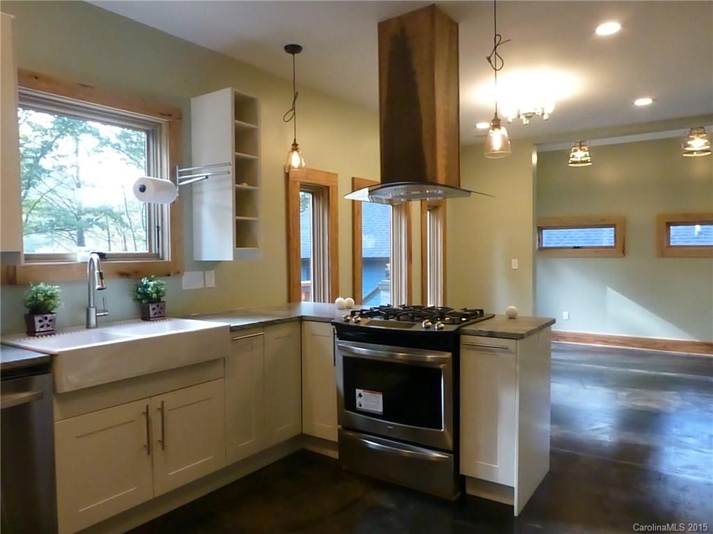 59 Gash Farm Road Asheville, NC 28805 - Photo 5 of 24 Gallery Image 5