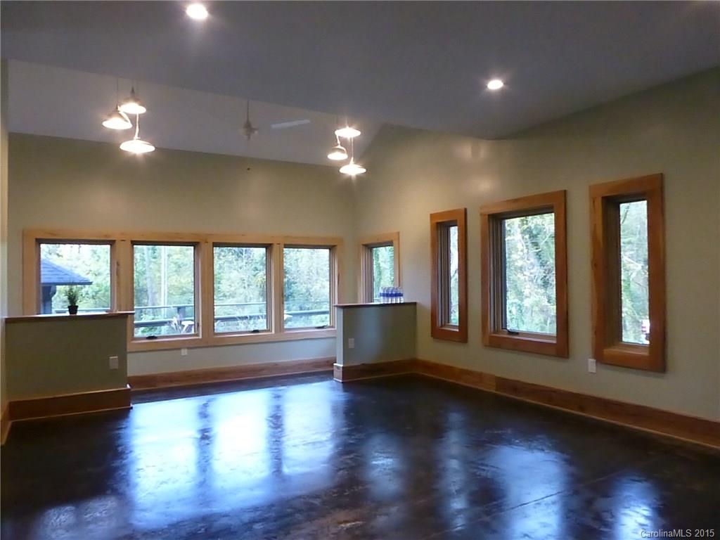 59 Gash Farm Road Asheville, NC 28805 - Photo 7 of 24 Gallery Image 7
