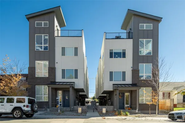 a car parked in front of a building