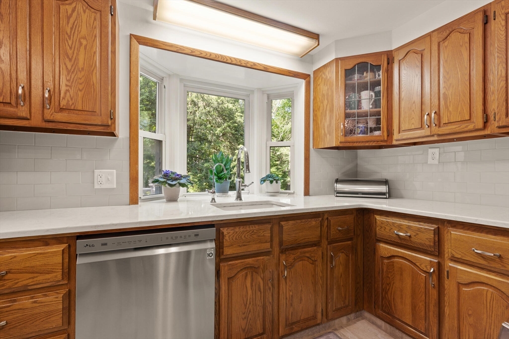 26 Hickory Road Sudbury, MA 01776 - Photo 11 of 26 Gallery Image 11