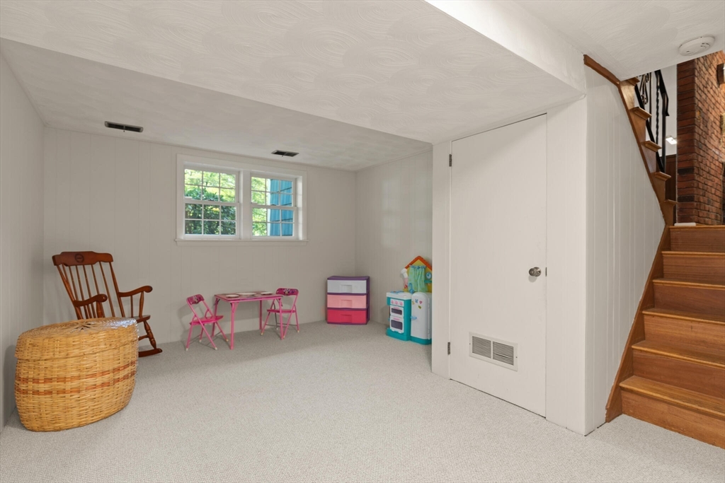 26 Hickory Road Sudbury, MA 01776 - Photo 22 of 26 Gallery Image 22
