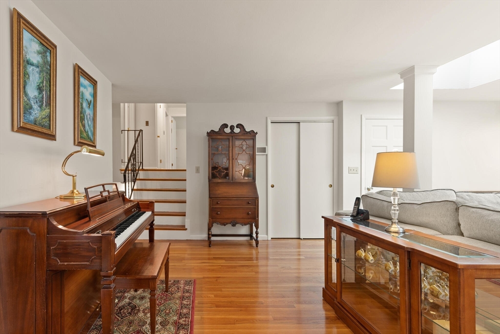 26 Hickory Road Sudbury, MA 01776 - Photo 8 of 26 Gallery Image 8