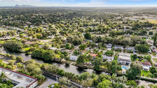 $980,000 | 201 South Biscayne River Drive, Miami, FL 33169