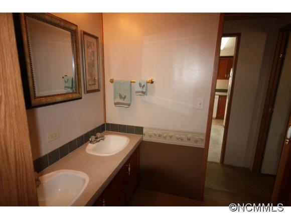 89 Old Case Road Fletcher, NC 28732 - Photo 10 of 16 Gallery Image 10