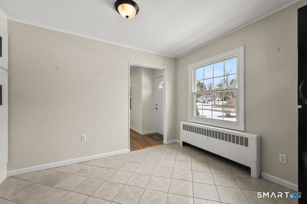 250 Edward Street Wethersfield, CT 06109 - Photo 13 of 30