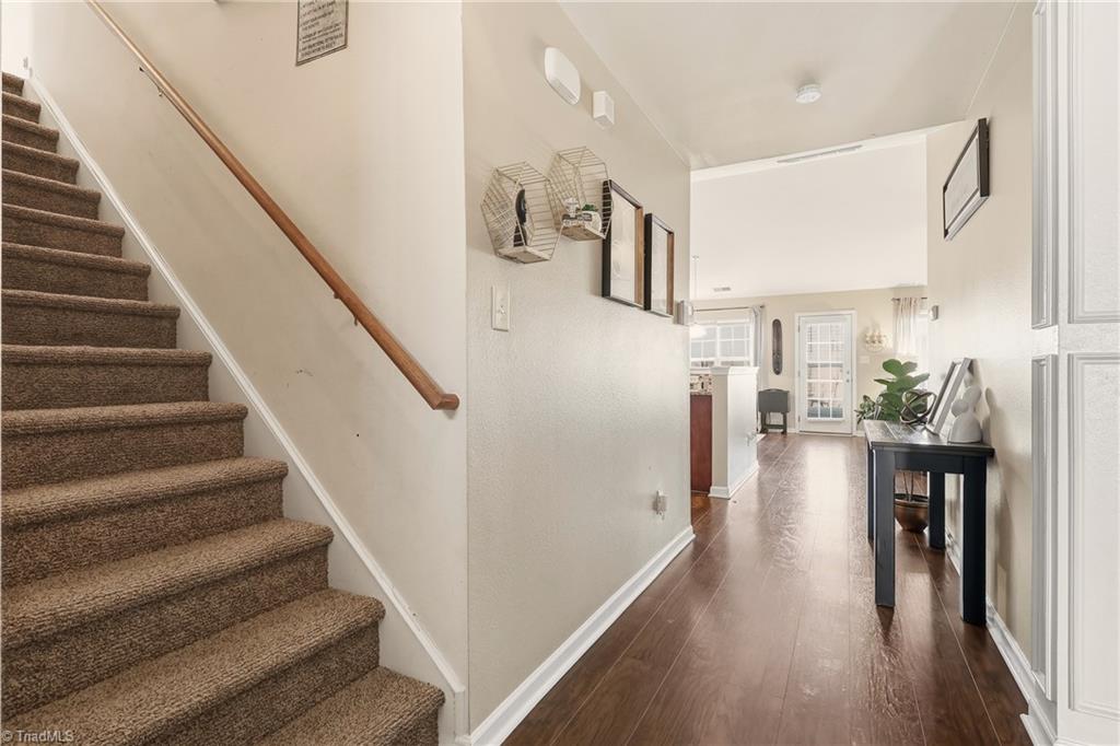 2165 Cliffvale Drive High Point, NC 27262 - Photo 5 of 28