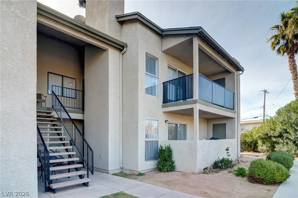 $1,050 | 2981 Country Manor Lane, Unit 117, Las Vegas, NV 89115