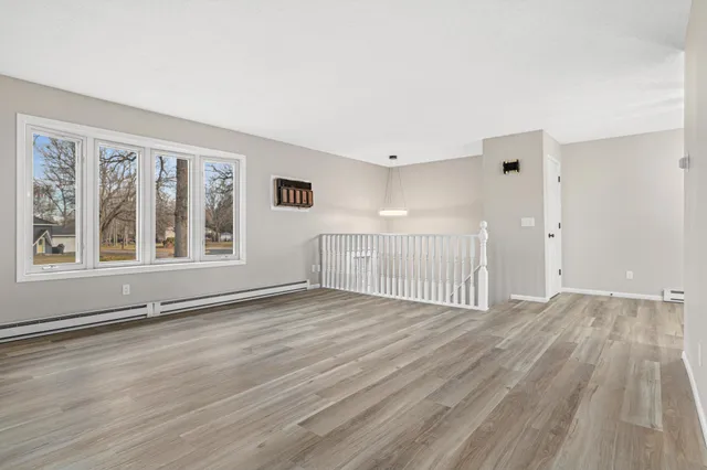 $319,900 | 35 Knollwood Street, Annandale, MN 55302