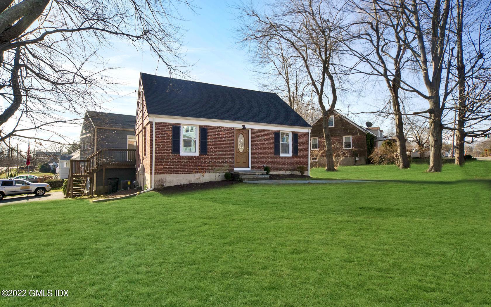 563 Jennings Road Fairfield, CT 06824 - Photo 2 of 15 2-photo-web-1680x1050-424436