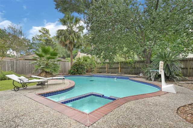 $429,000 | 5515 Court Of York, Houston, TX 77069