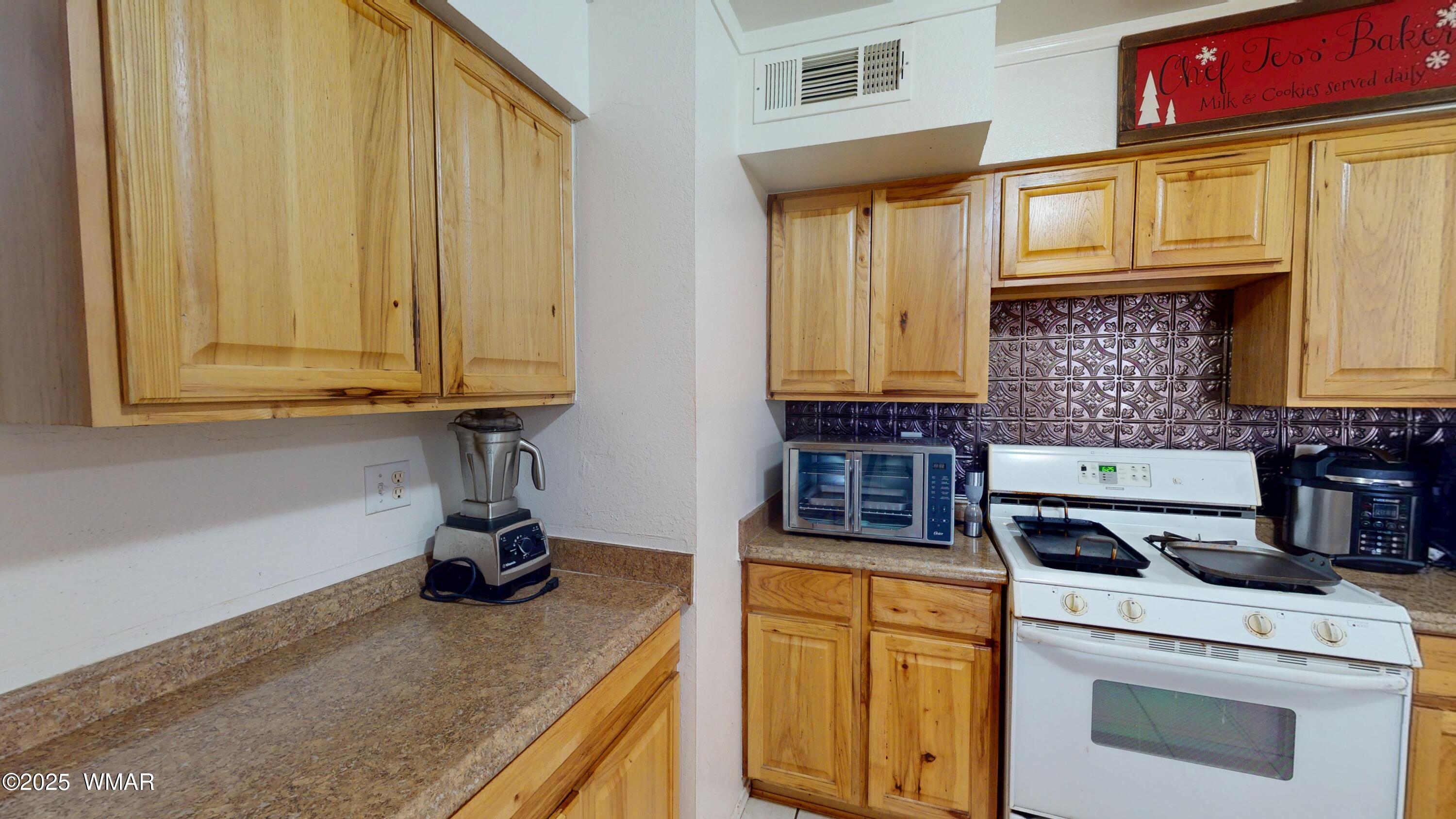1110 Ranch Road Taylor, AZ 85939 - Photo 12 of 37 1110-Ranch-Road-08292025_134739