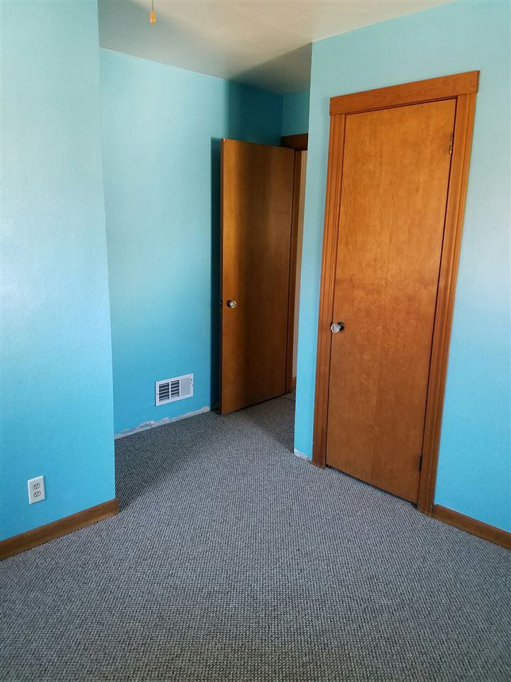 2021 East Paulding Road Fort Wayne, IN 46806 - Photo 8 of 16 Gallery Image 8