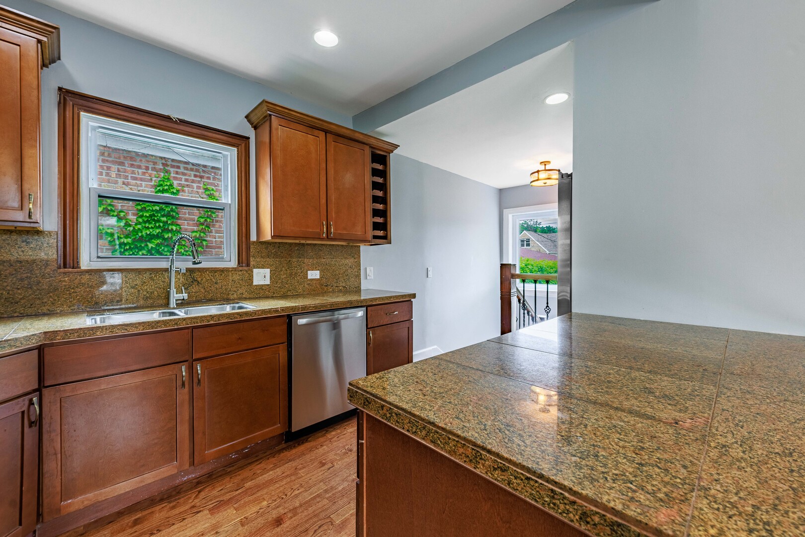 2527 Westover Avenue North Riverside, IL 60546 - Photo 13 of 35
