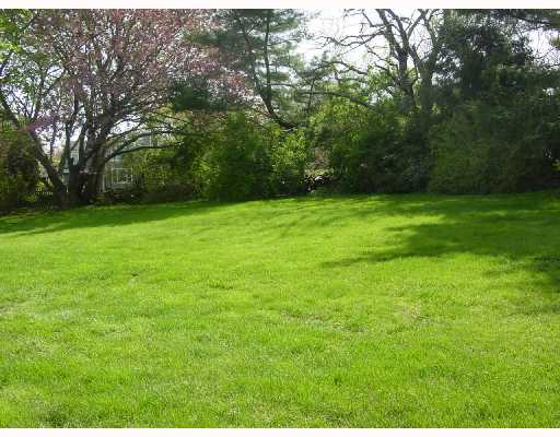 9 Baldwin Road Middletown, RI 02842 - Photo 7 of 8 Exterior Back. BACK YARD