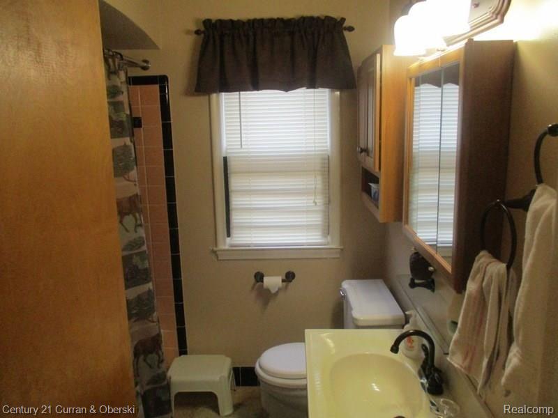 192 Amherst Street Inkster, MI 48141 - Photo 11 of 36 IMG_0453.JPG