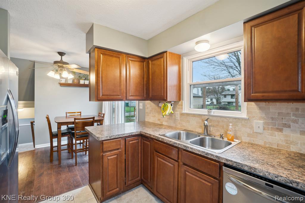 830 Tanager Trail Howell, MI 48843 - Photo 12 of 36 Gallery Image 12
