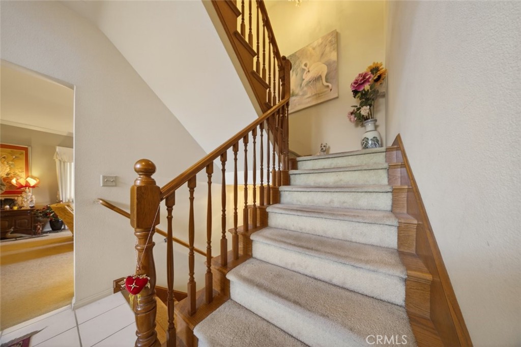 1978 Starvale Road Glendale, CA 91207 - Photo 28 of 75 a view of entryway and hall