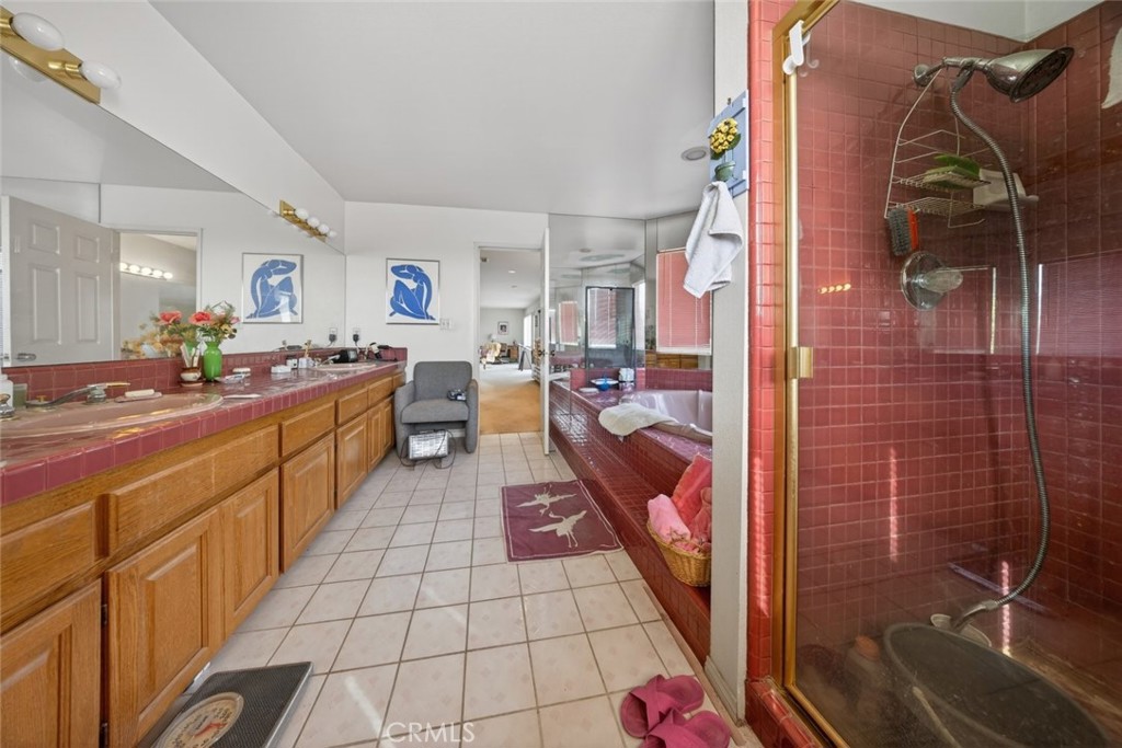 1978 Starvale Road Glendale, CA 91207 - Photo 39 of 75 a kitchen with stainless steel appliances granite countertop a sink and cabinets