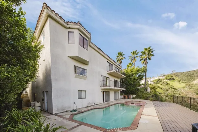 $3,100,000 | 1978 Starvale Road, Glendale, CA 91207