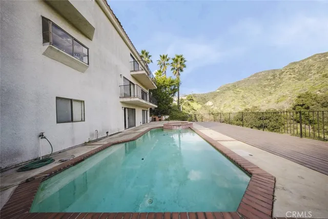 $3,100,000 | 1978 Starvale Road, Glendale, CA 91207