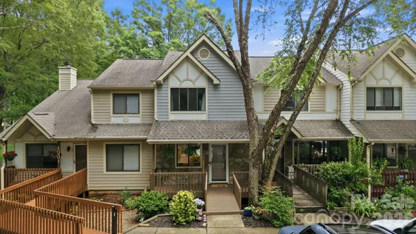 $359,000 | 4003 North Course Drive, Charlotte, NC 28277