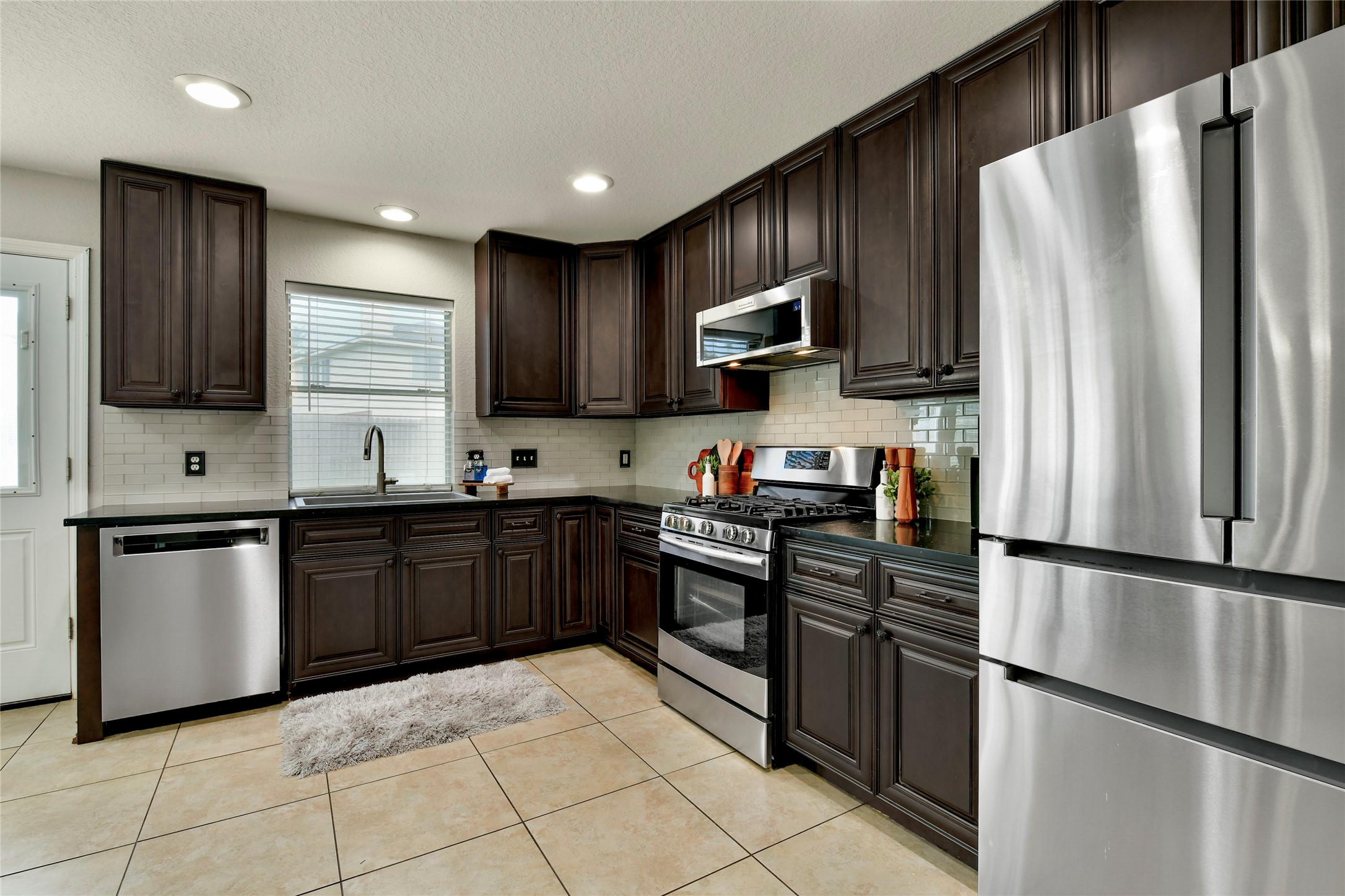 9310 Windy Spring Lane Houston, TX 77089 - Photo 10 of 27