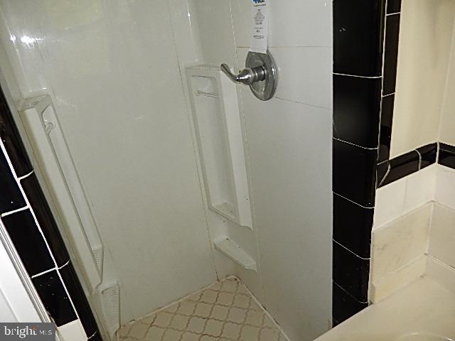 1502 Roundhill Road Baltimore, MD 21218 - Photo 14 of 71 Gallery Image 14
