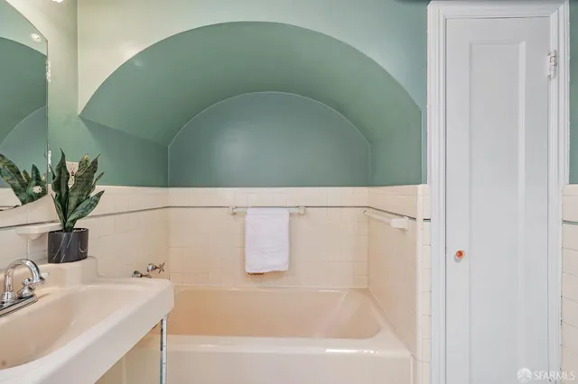 $1,295,000 | 1883-1885 16th Avenue, San Francisco, CA 94122