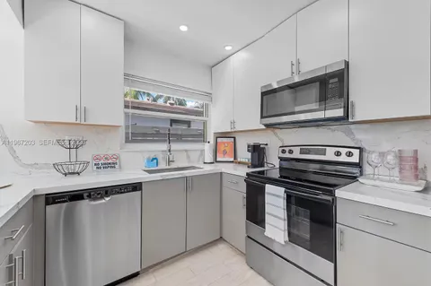 $1,090,000 | 1469 Northwest 10th Street, Dania Beach, FL 33004