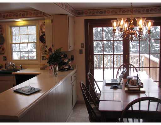 2393 Mill Grove Road Upper St. Clair, PA 15241 - Photo 7 of 18 Kitchen.