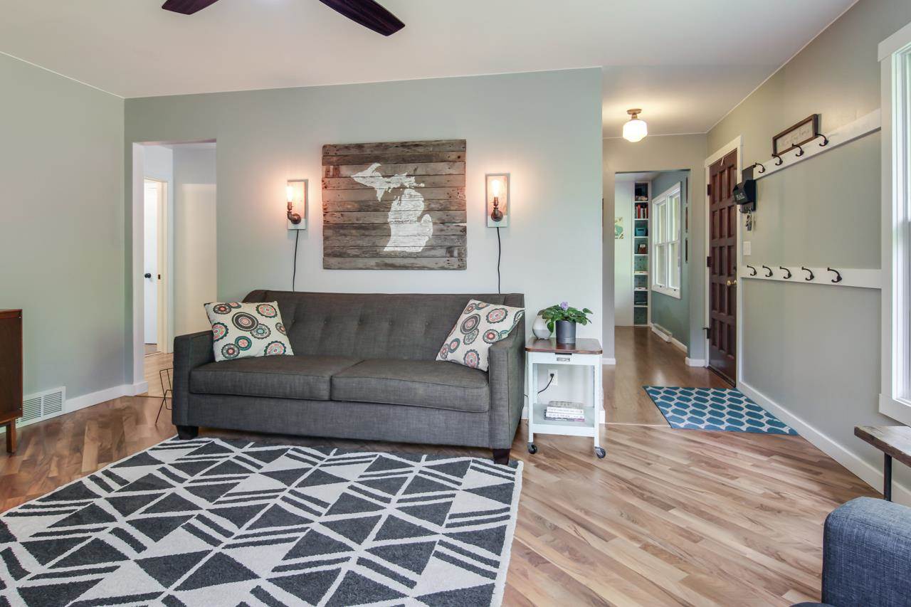 13499 South Cedar Road Cedar, MI 49621 - Photo 7 of 49 1891087-6.JPG