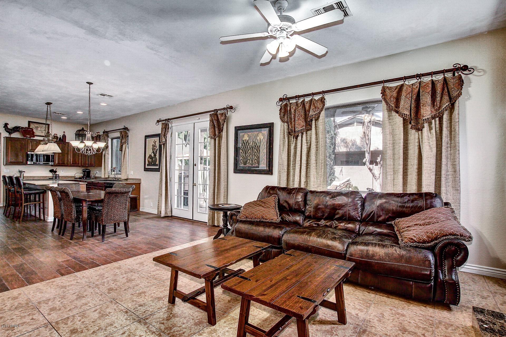 1646 East Cullumber Street Gilbert, AZ 85234 - Photo 12 of 37 Family Room/Kitchen