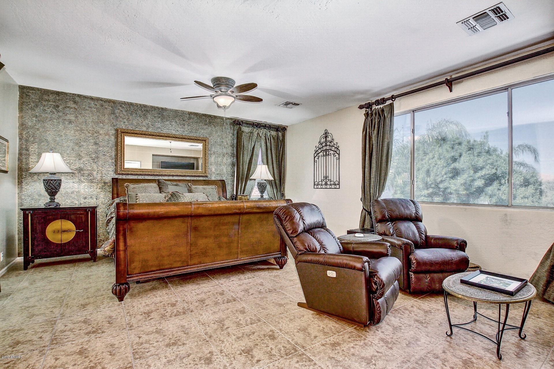 1646 East Cullumber Street Gilbert, AZ 85234 - Photo 25 of 37 Master Suite