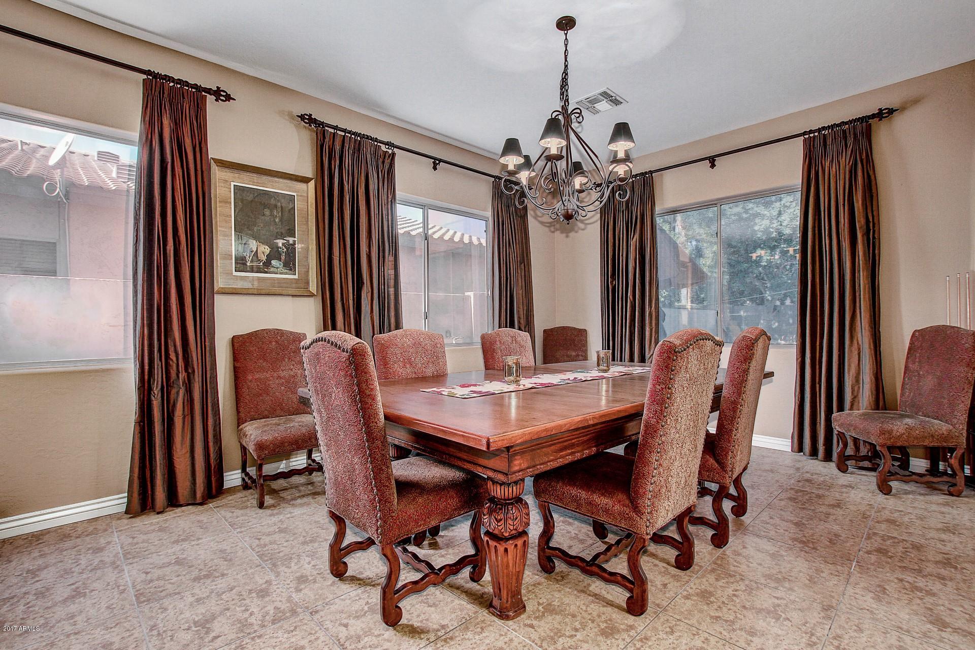 1646 East Cullumber Street Gilbert, AZ 85234 - Photo 6 of 37 Dining Room