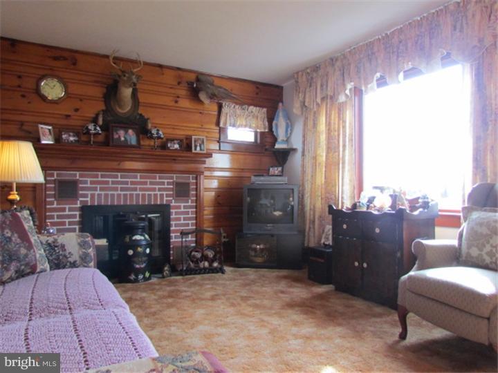 4375 Durham Road Kintnersville, PA 18930 - Photo 10 of 25 Gallery Image 10
