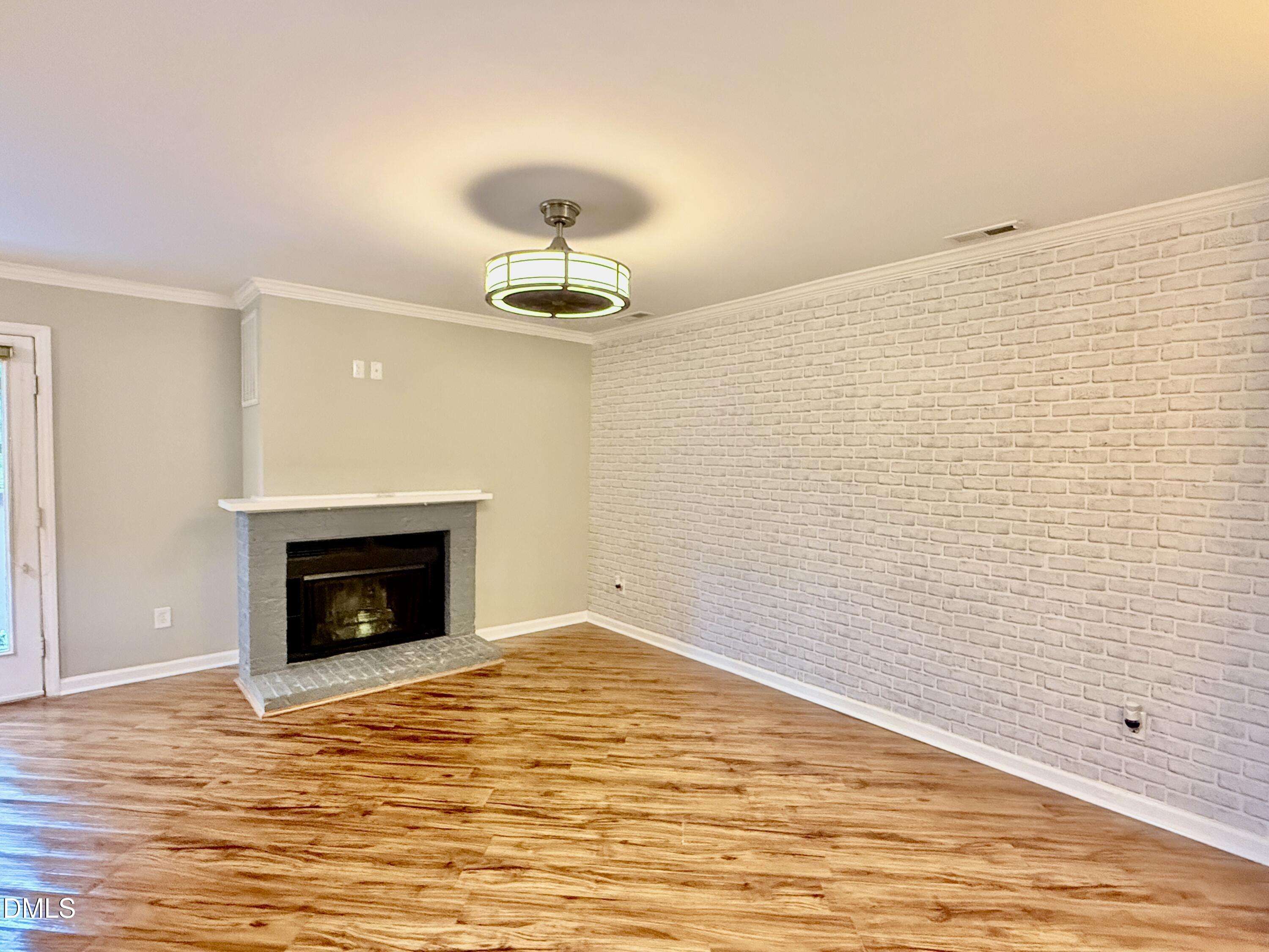 3619 Mill Run Raleigh, NC 27612 - Photo 7 of 23