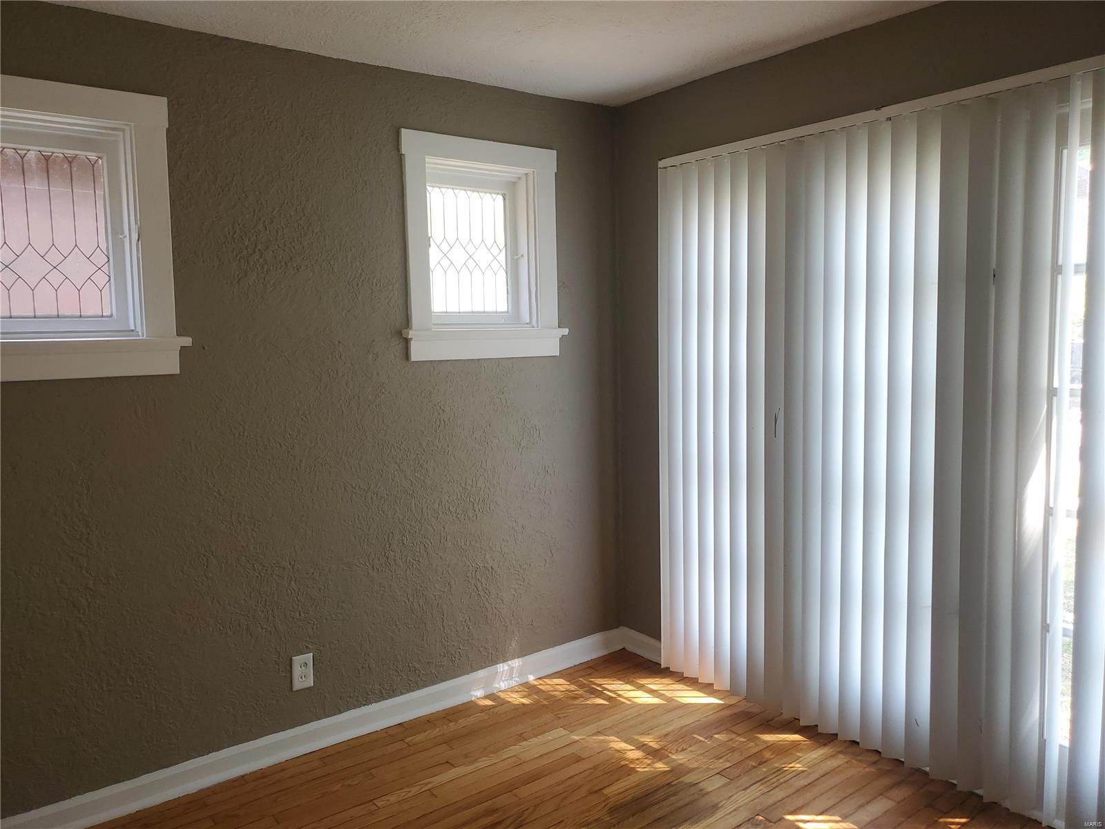 6835 Leedale Drive St. Louis, MO 63121 - Photo 13 of 33