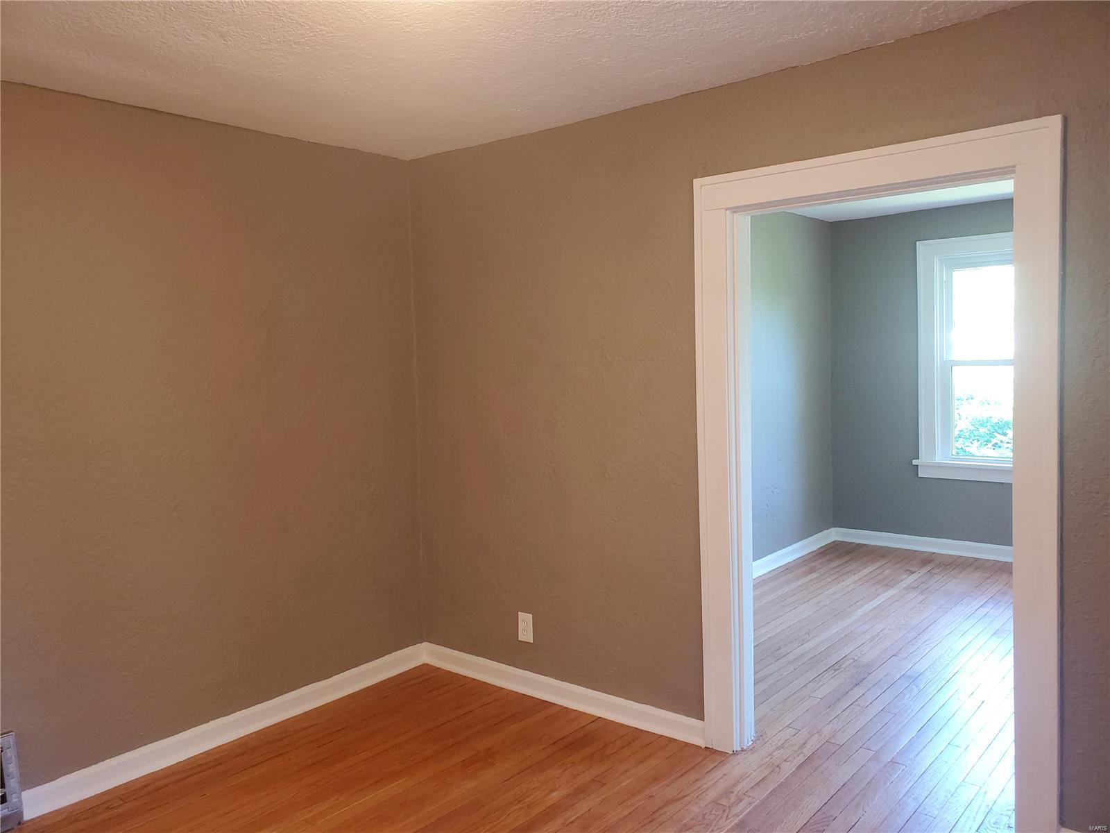 6835 Leedale Drive St. Louis, MO 63121 - Photo 20 of 33