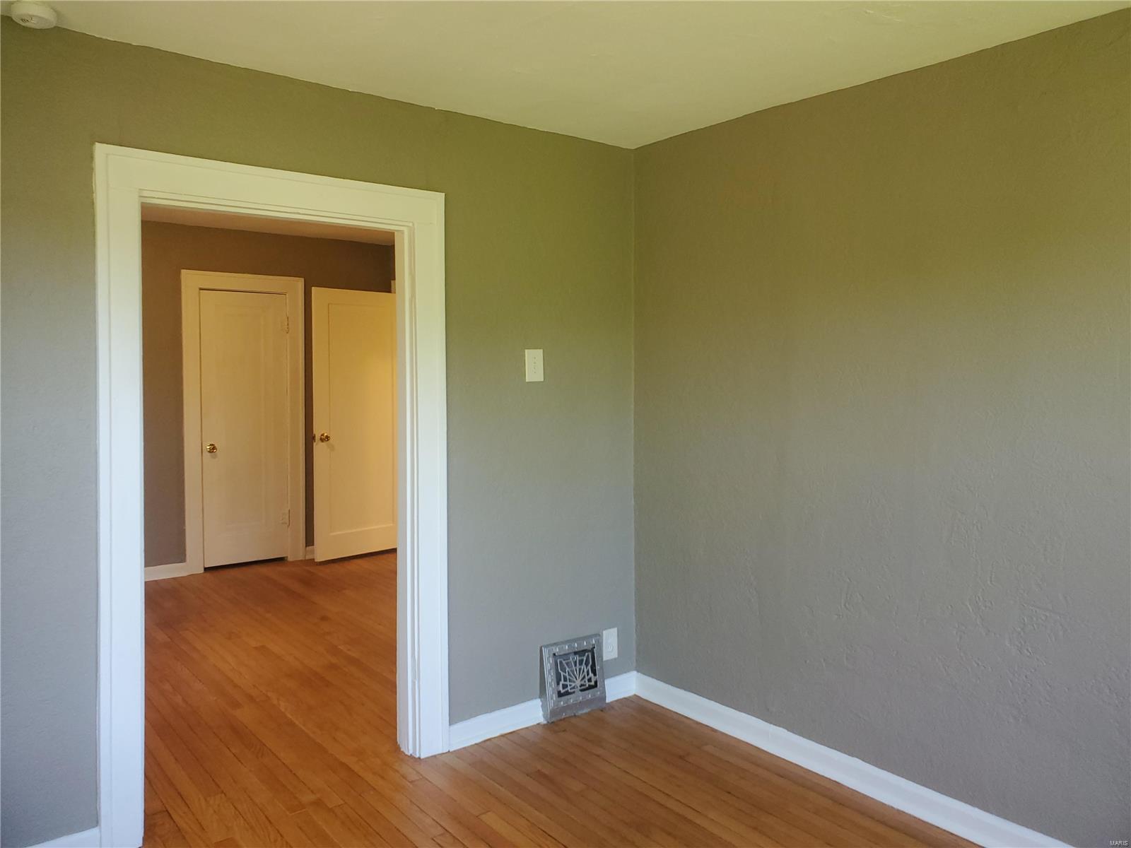 6835 Leedale Drive St. Louis, MO 63121 - Photo 24 of 33