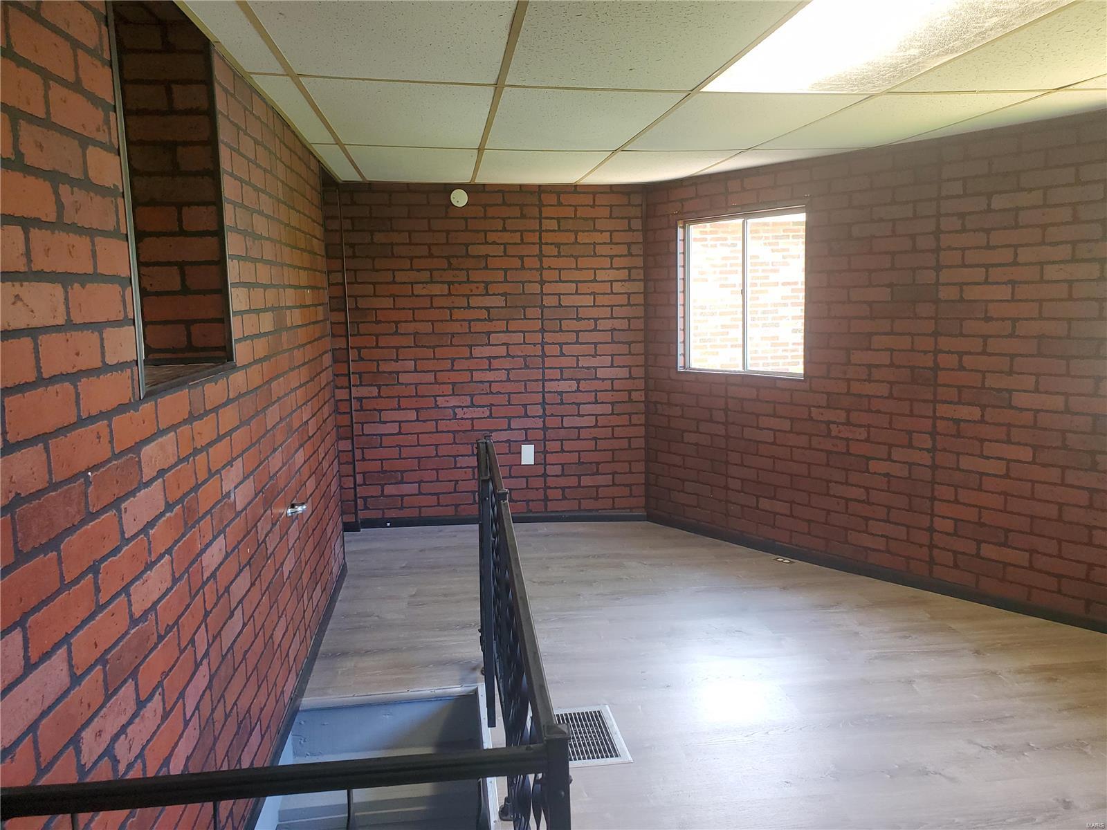 6835 Leedale Drive St. Louis, MO 63121 - Photo 27 of 33