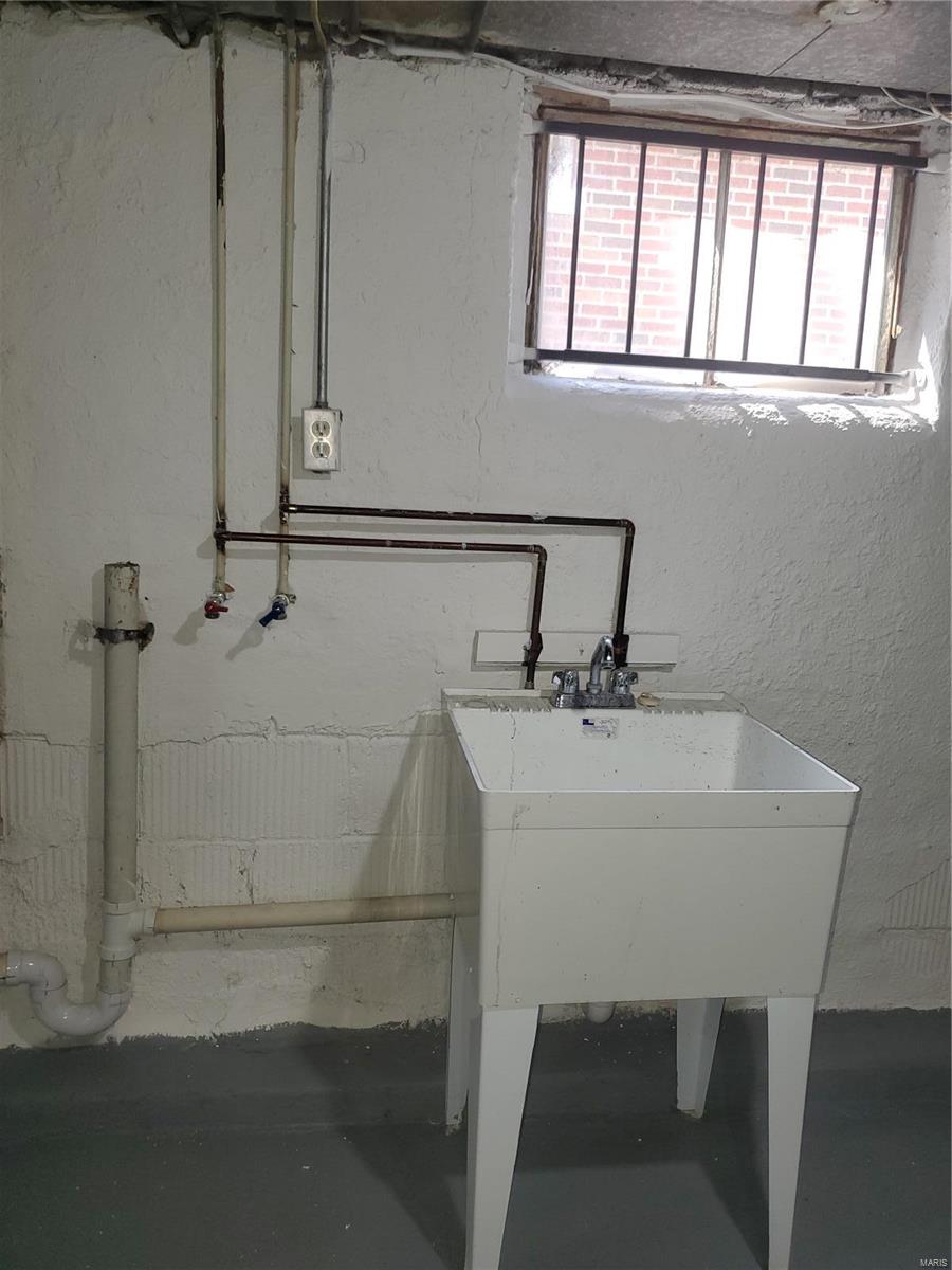 6835 Leedale Drive St. Louis, MO 63121 - Photo 32 of 33