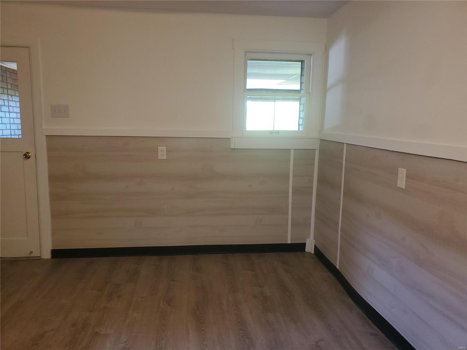 6835 Leedale Drive St. Louis, MO 63121 - Photo 6 of 33