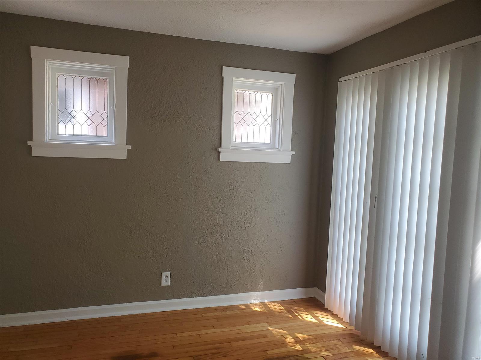 6835 Leedale Drive St. Louis, MO 63121 - Photo 10 of 33