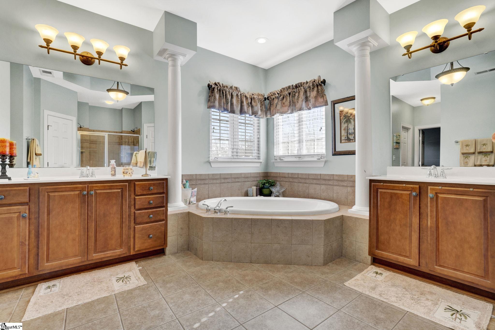 236 Highgrove Court Simpsonville, SC 29681 - Photo 16 of 31